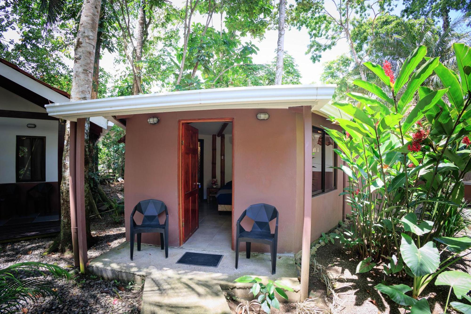 Bambutel Cocles Hotel Puerto Viejo de Talamanca Exterior foto